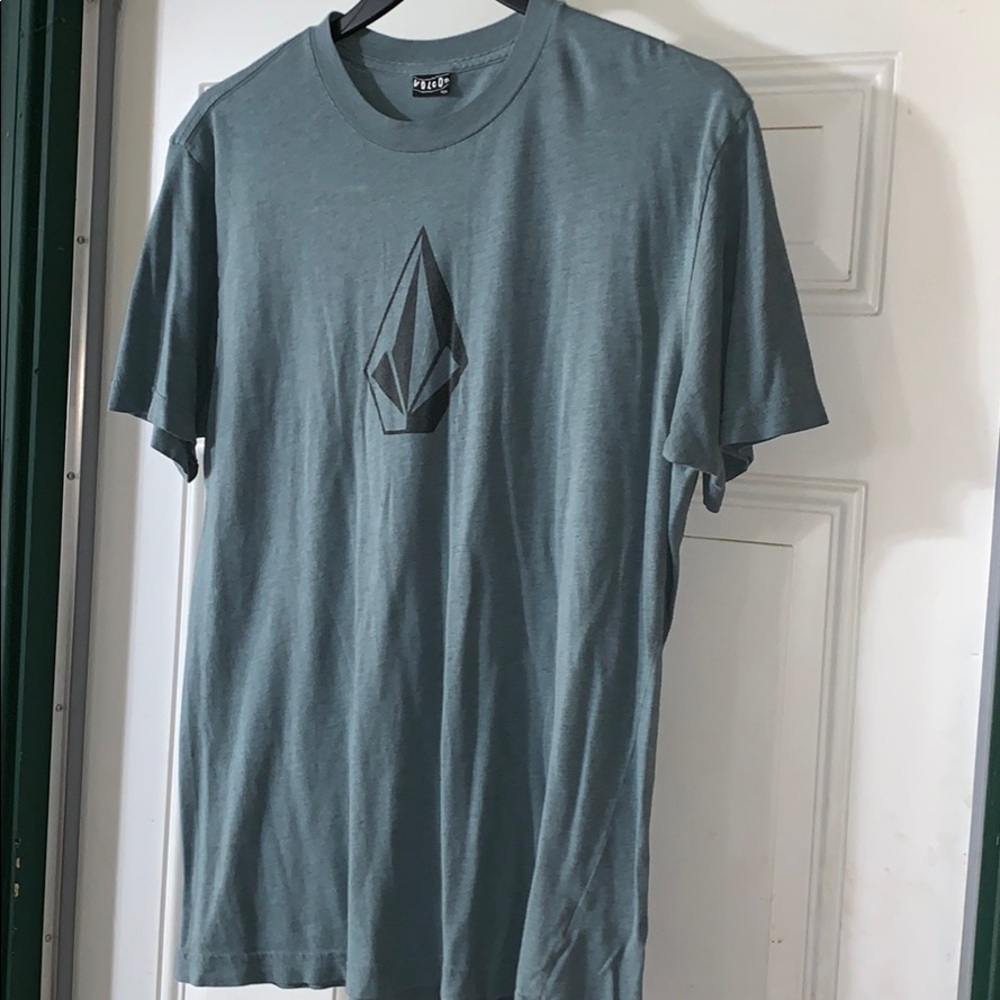 VOLCOM T-shirt
